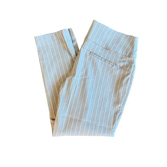 Apt. 9 Women Grey White Striped Trousers Slacks Size Medium Ankle Skinny NWT - Picture 2 of 7